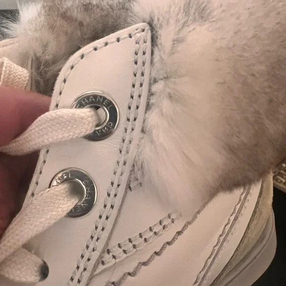 Vintage Chanel boots sneakers Italy size 38 real Fur Rare white Gray - Picture 4 of 12